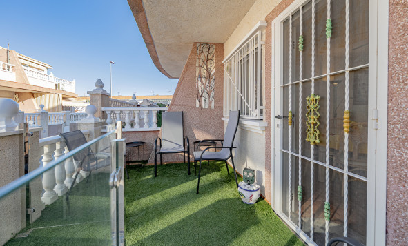 Herverkoop - 4. Halfvrijstaande villa - Cabo Roig - La Regia