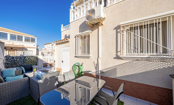 Herverkoop - 4. Halfvrijstaande villa - Cabo Roig - La Regia