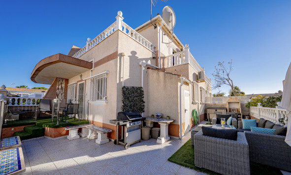 Herverkoop - 4. Halfvrijstaande villa - Cabo Roig - La Regia