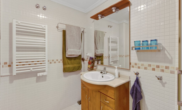 Reventa - 1. Apartamento / piso - Orihuela Costa - Costa Blanca Sur