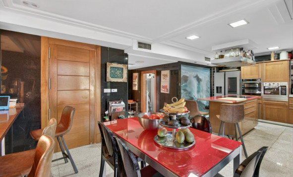 Herverkoop - 3. Vrijstaande villa - Elche - Costa Blanca Zuid