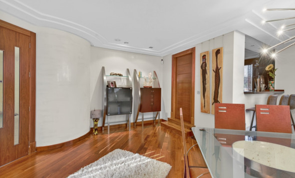 Herverkoop - 3. Vrijstaande villa - Elche - Costa Blanca Zuid