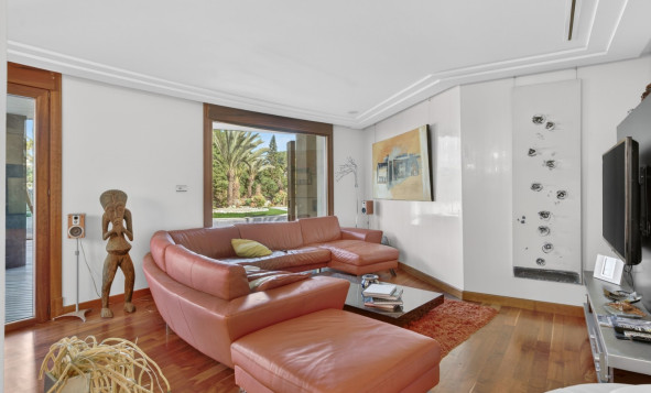 Herverkoop - 3. Vrijstaande villa - Elche - Costa Blanca Zuid