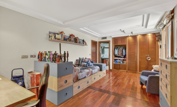 Herverkoop - 3. Vrijstaande villa - Elche - Costa Blanca Zuid