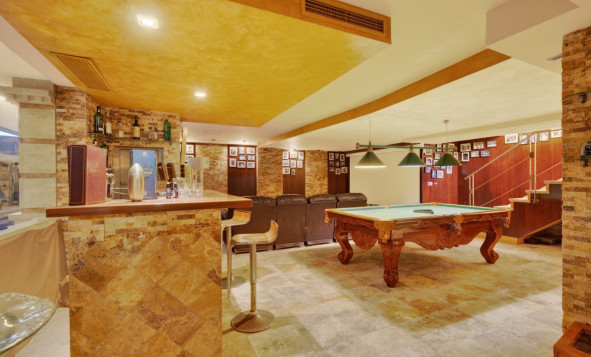 Herverkoop - 3. Vrijstaande villa - Elche - Costa Blanca Zuid