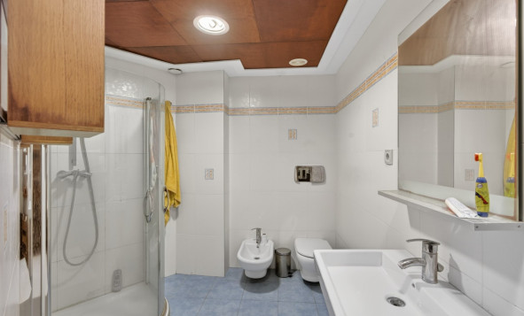 Herverkoop - 3. Vrijstaande villa - Elche - Costa Blanca Zuid