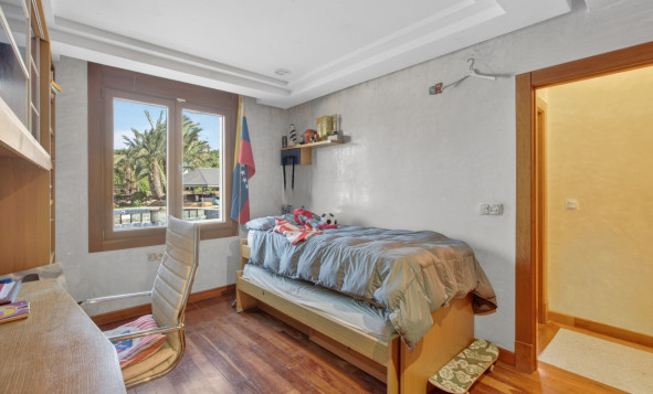 Herverkoop - 3. Vrijstaande villa - Elche - Costa Blanca Zuid