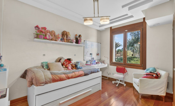 Herverkoop - 3. Vrijstaande villa - Elche - Costa Blanca Zuid