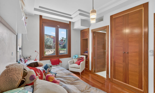 Herverkoop - 3. Vrijstaande villa - Elche - Costa Blanca Zuid