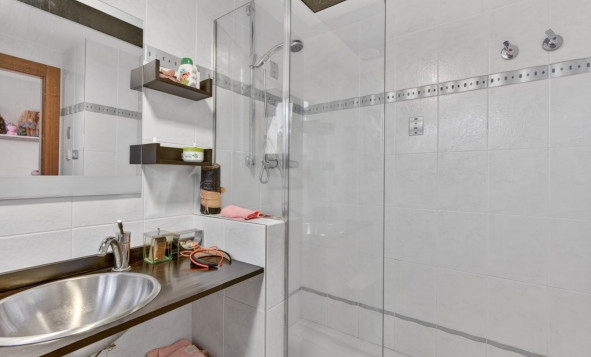 Herverkoop - 3. Vrijstaande villa - Elche - Costa Blanca Zuid