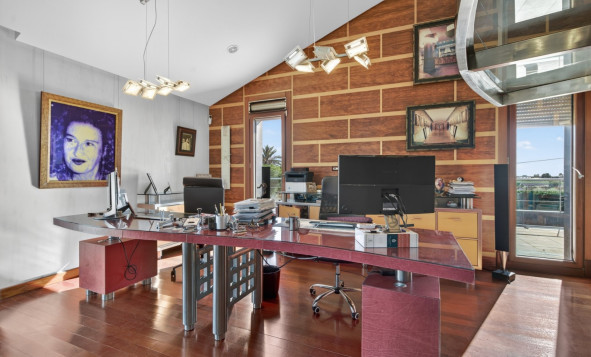 Herverkoop - 3. Vrijstaande villa - Elche - Costa Blanca Zuid