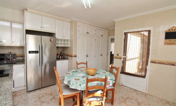 Herverkoop - 3. Vrijstaande villa - Playa Flamenca - Costa Blanca Zuid