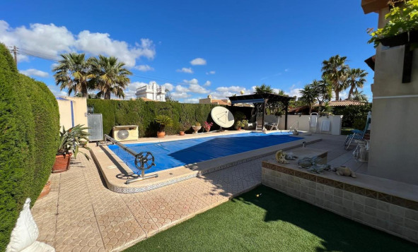 Herverkoop - 3. Vrijstaande villa - Cabo Roig - Costa Blanca Zuid