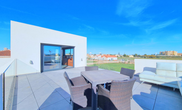 Herverkoop - 3. Vrijstaande villa - Los Alcazares - Costa Calida