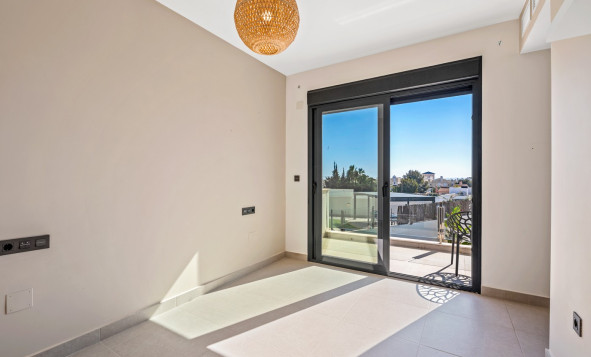 Herverkoop - 3. Vrijstaande villa - Ciudad Quesada - Costa Blanca Zuid