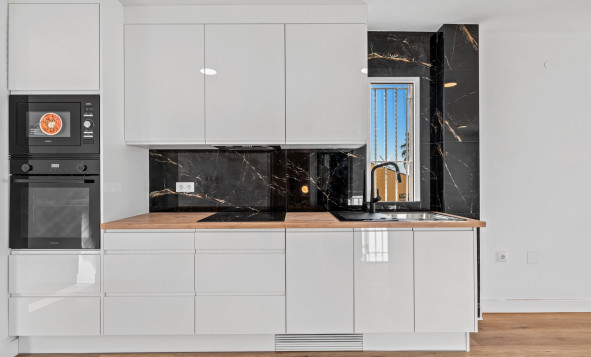 Herverkoop - 4. Halfvrijstaande villa - Benimar