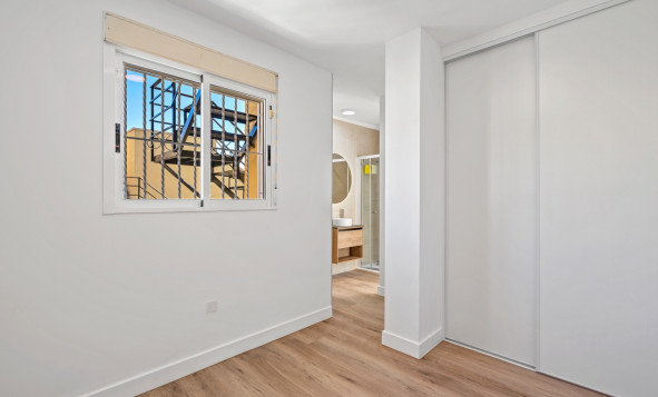 Herverkoop - 4. Halfvrijstaande villa - Benimar