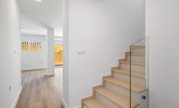 Herverkoop - 4. Halfvrijstaande villa - Benimar