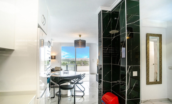 Herverkoop - 1. Appartement / flat - Torrevieja - Punta Prima