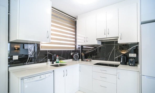 Herverkoop - 1. Appartement / flat - Torrevieja - Punta Prima