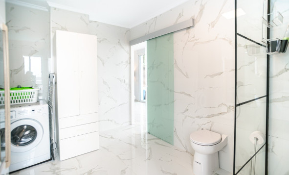 Herverkoop - 1. Appartement / flat - Torrevieja - Punta Prima