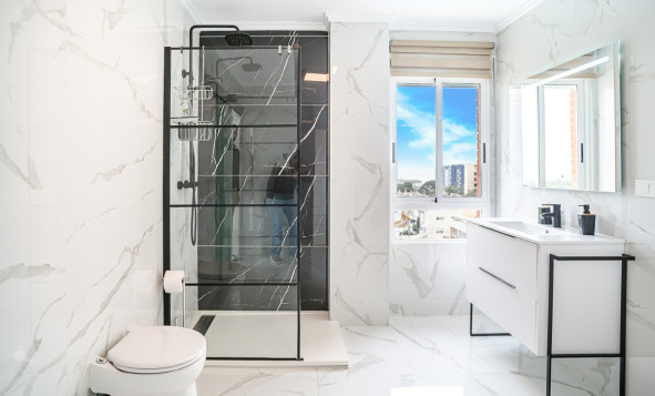 Herverkoop - 1. Appartement / flat - Torrevieja - Punta Prima