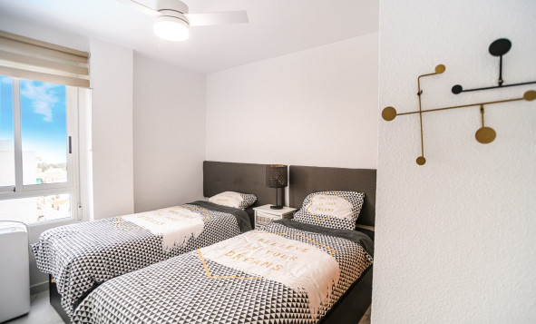 Herverkoop - 1. Appartement / flat - Torrevieja - Punta Prima