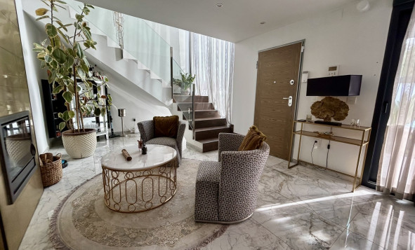 Herverkoop - 3. Vrijstaande villa - Los Balcones - Costa Blanca Zuid