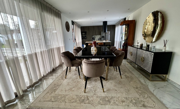 Herverkoop - 3. Vrijstaande villa - Los Balcones - Costa Blanca Zuid