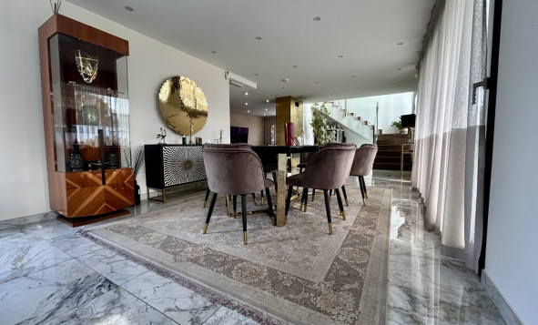 Herverkoop - 3. Vrijstaande villa - Los Balcones - Costa Blanca Zuid