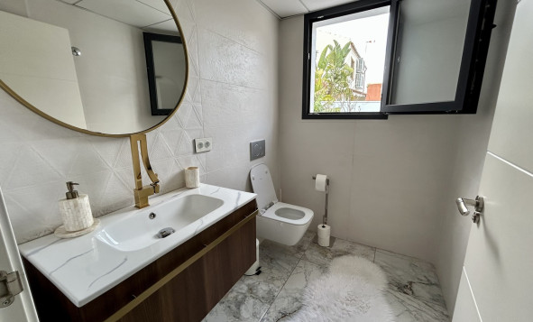 Herverkoop - 3. Vrijstaande villa - Los Balcones - Costa Blanca Zuid