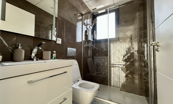 Herverkoop - 3. Vrijstaande villa - Los Balcones - Costa Blanca Zuid