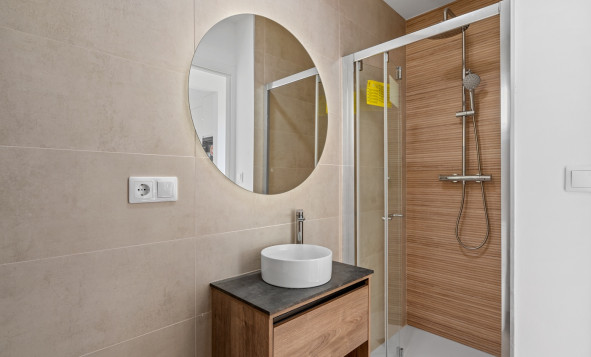 Herverkoop - 4. Halfvrijstaande villa - Benimar - Costa Blanca Zuid