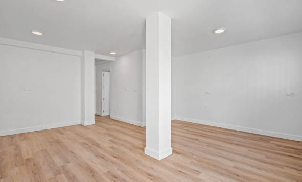 Herverkoop - 4. Halfvrijstaande villa - Benimar - Costa Blanca Zuid