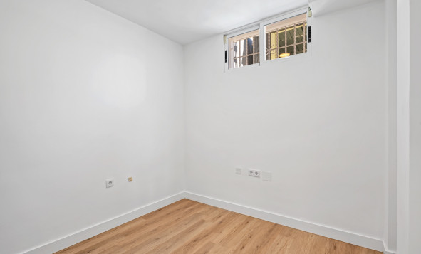 Herverkoop - 4. Halfvrijstaande villa - Benimar - Costa Blanca Zuid