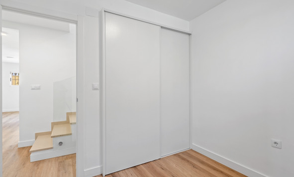 Herverkoop - 4. Halfvrijstaande villa - Benimar - Costa Blanca Zuid