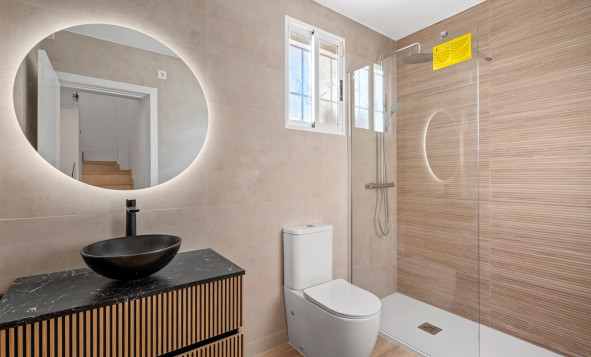 Herverkoop - 4. Halfvrijstaande villa - Benimar - Costa Blanca Zuid