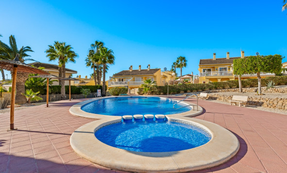 Herverkoop - 4. Halfvrijstaande villa - Benimar - Costa Blanca Zuid