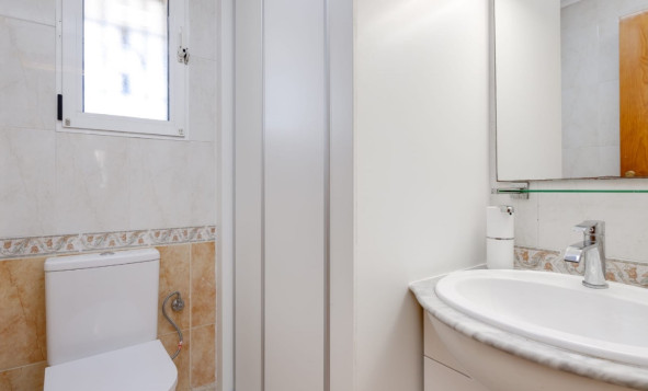 Herverkoop - 2. Town house / tussenwoning - Torrevieja - Costa Blanca Zuid