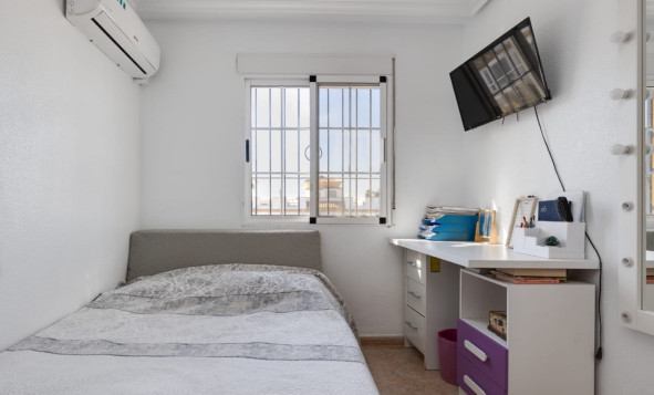 Herverkoop - 2. Town house / tussenwoning - Torrevieja - Costa Blanca Zuid