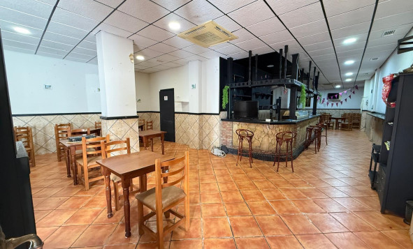 Herverkoop - Commercieel vastgoed - Torrevieja - Costa Blanca Zuid