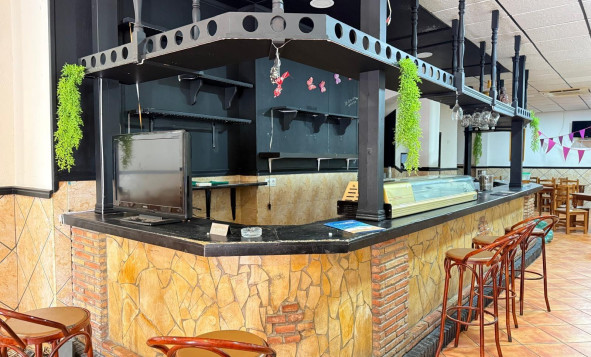 Herverkoop - Commercieel vastgoed - Torrevieja - Costa Blanca Zuid