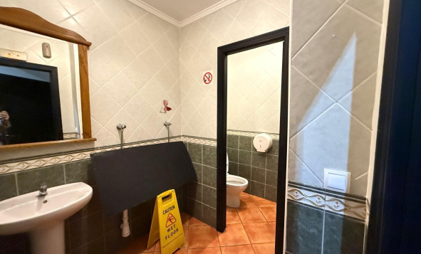 Herverkoop - Commercieel vastgoed - Torrevieja - Costa Blanca Zuid