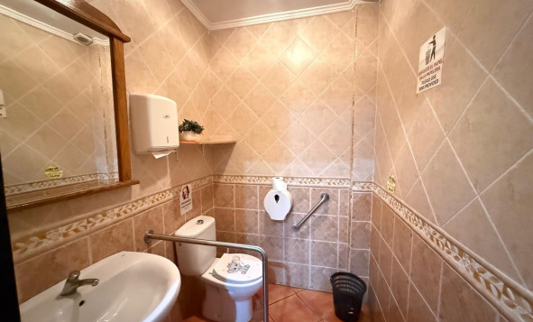 Herverkoop - Commercieel vastgoed - Torrevieja - Costa Blanca Zuid