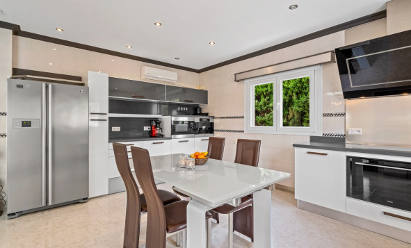 Herverkoop - 3. Vrijstaande villa - Ciudad Quesada - Costa Blanca Zuid