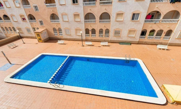 Herverkoop - 1. Appartement / flat - Torrevieja - Costa Blanca Zuid