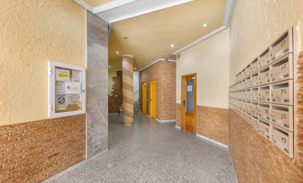 Herverkoop - 1. Appartement / flat - Torrevieja - Costa Blanca Zuid