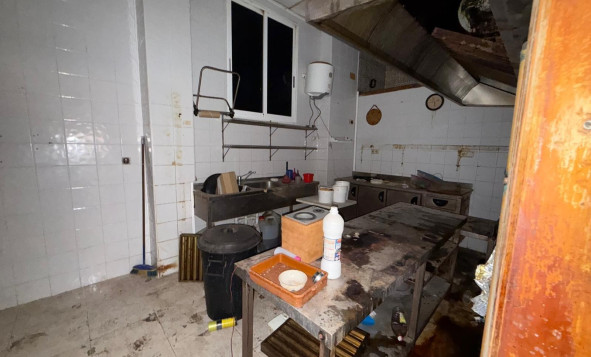 Herverkoop - Commercieel vastgoed - Torrevieja - Costa Blanca Zuid