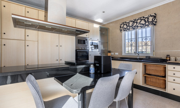 Herverkoop - 3. Vrijstaande villa - Bigastro - Villas Andrea