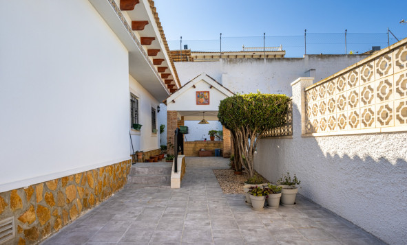 Herverkoop - 3. Vrijstaande villa - Bigastro - Villas Andrea